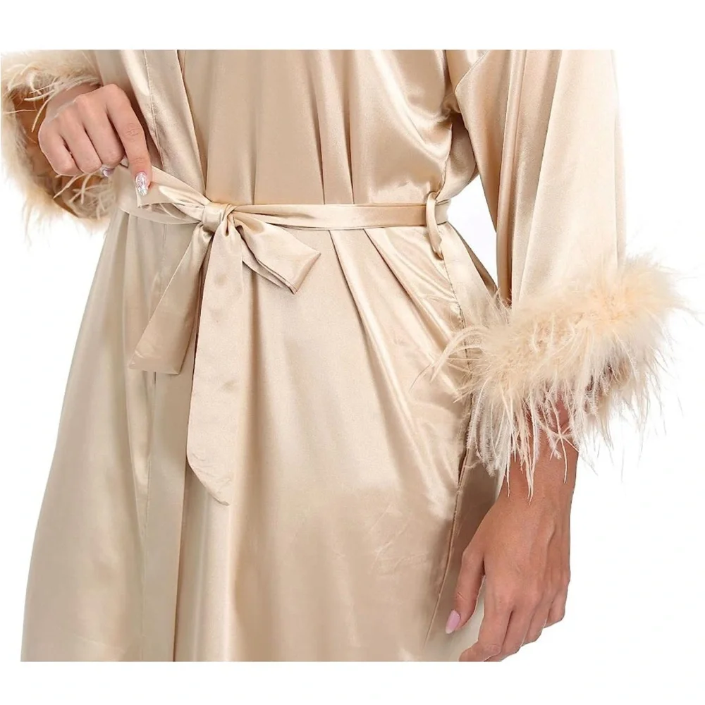 Elegant Cream Satin Robe with Feather Trim - Picture 4 of 6